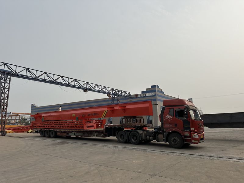 電動(dòng)葫蘆門式起重機(jī)25噸，發(fā)往四川成都