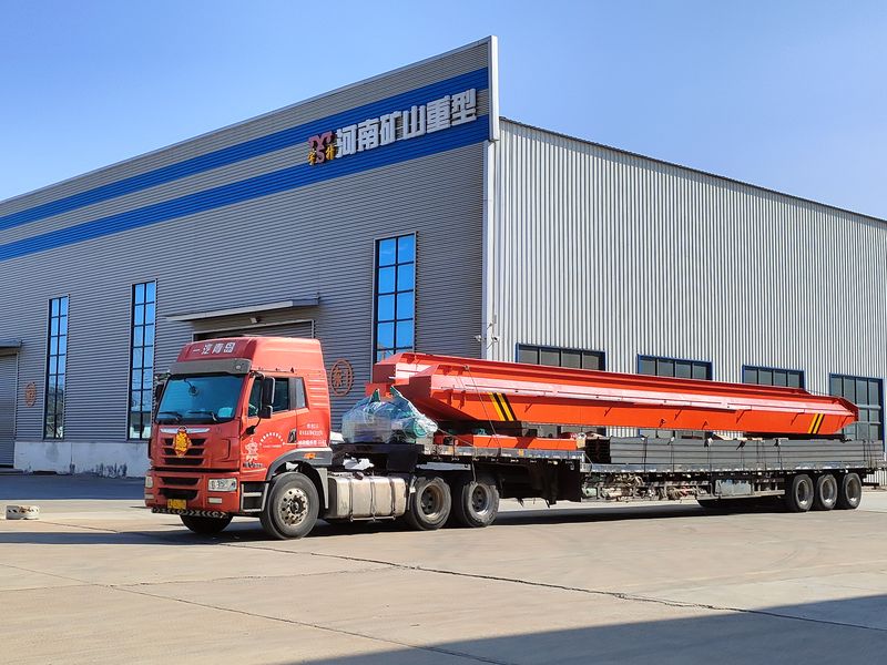 電動單梁起重機，LD20t-26.8m，4臺，發(fā)往石家莊交付客戶使用。