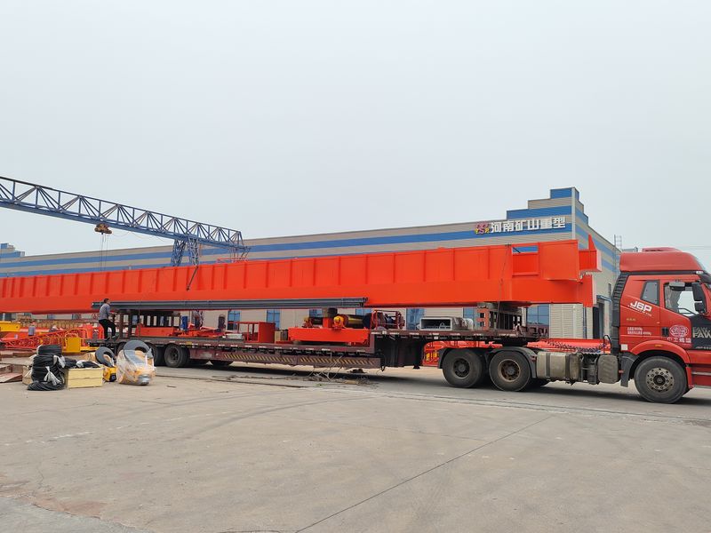 通用橋式起重機 QDXX32/5t—27.7m 制作完成，發(fā)往陜西省銅川市交付客戶使用。