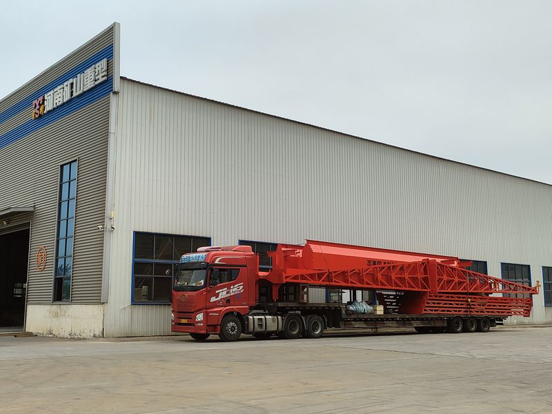 電動(dòng)葫蘆門式起重機(jī) 2臺(tái) MHxh10t—27m 制作完成，發(fā)往甘肅蘭州交付客戶使用