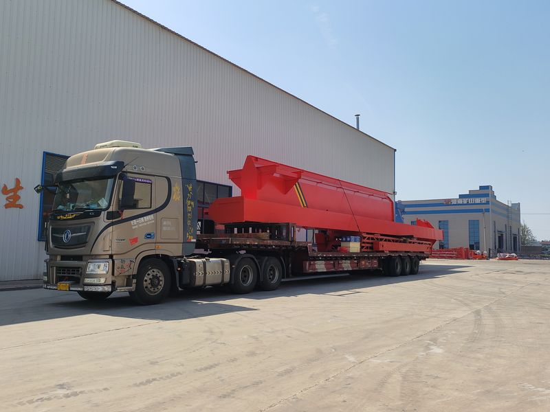 電動(dòng)葫蘆門式起重機(jī) MHxh16t—32m 制作完成，發(fā)往新疆交付客戶使用。