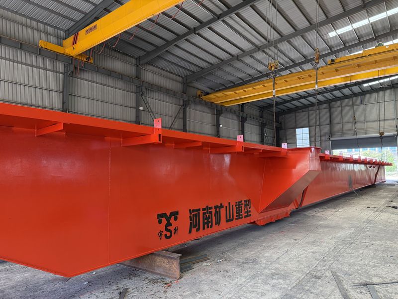 河北邯鄲某鋼鐵貿(mào)易商，2025年已在我公司采購(gòu)四臺(tái)MG通用門式起重機(jī)，我公司根據(jù)客戶的實(shí)際使用工況，按需設(shè)計(jì)制作，滿足客戶的要求。